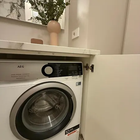 Romantic Porta Venezia - - Centro Apartment